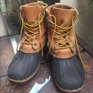 LL Bean duck boots size 9